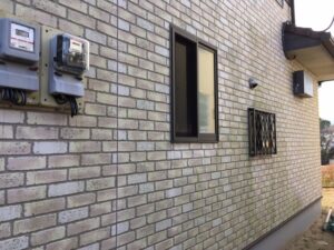 北九州市 外壁塗装前に確認したい外壁の汚れとコケ