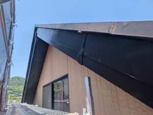 北九州市八幡区 T様邸 破風塗装 施工前の状態｜施工事例