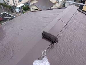 北九州市八幡区 T様邸 屋根板金塗装 上塗りで美観と耐候性を仕上げ｜施工事例