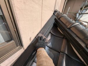 北九州市Y様邸 水切り ケレン作業