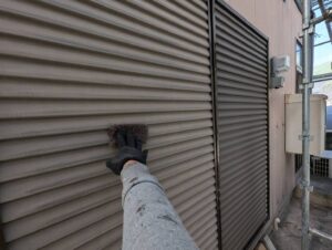 北九州市Y様邸 雨戸 ケレン作業