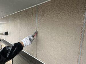 北九州市Y様邸 縦目地 コーキング ヘラならし