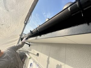 北九州市Y様邸 雨樋 上塗り1回目