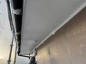 北九州市Y様邸 軒天 上塗り2回目