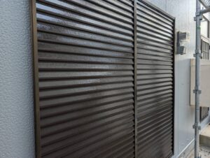 北九州市Y様邸 雨戸 塗装完了