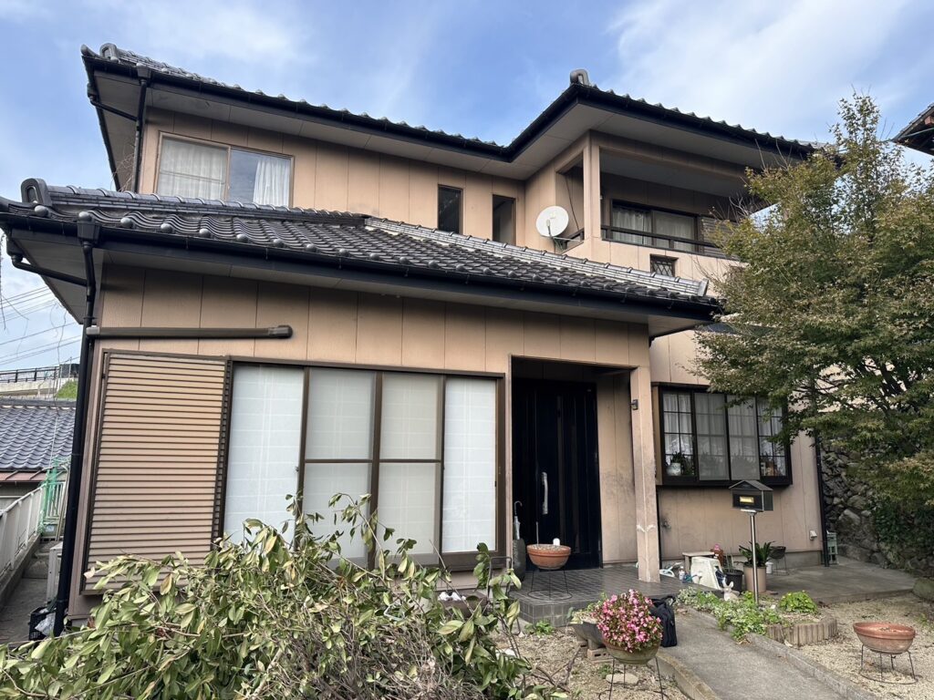 北九州市｜外壁の目地ひび割れと色あせが気になるY様邸の塗り替え前点検レポート